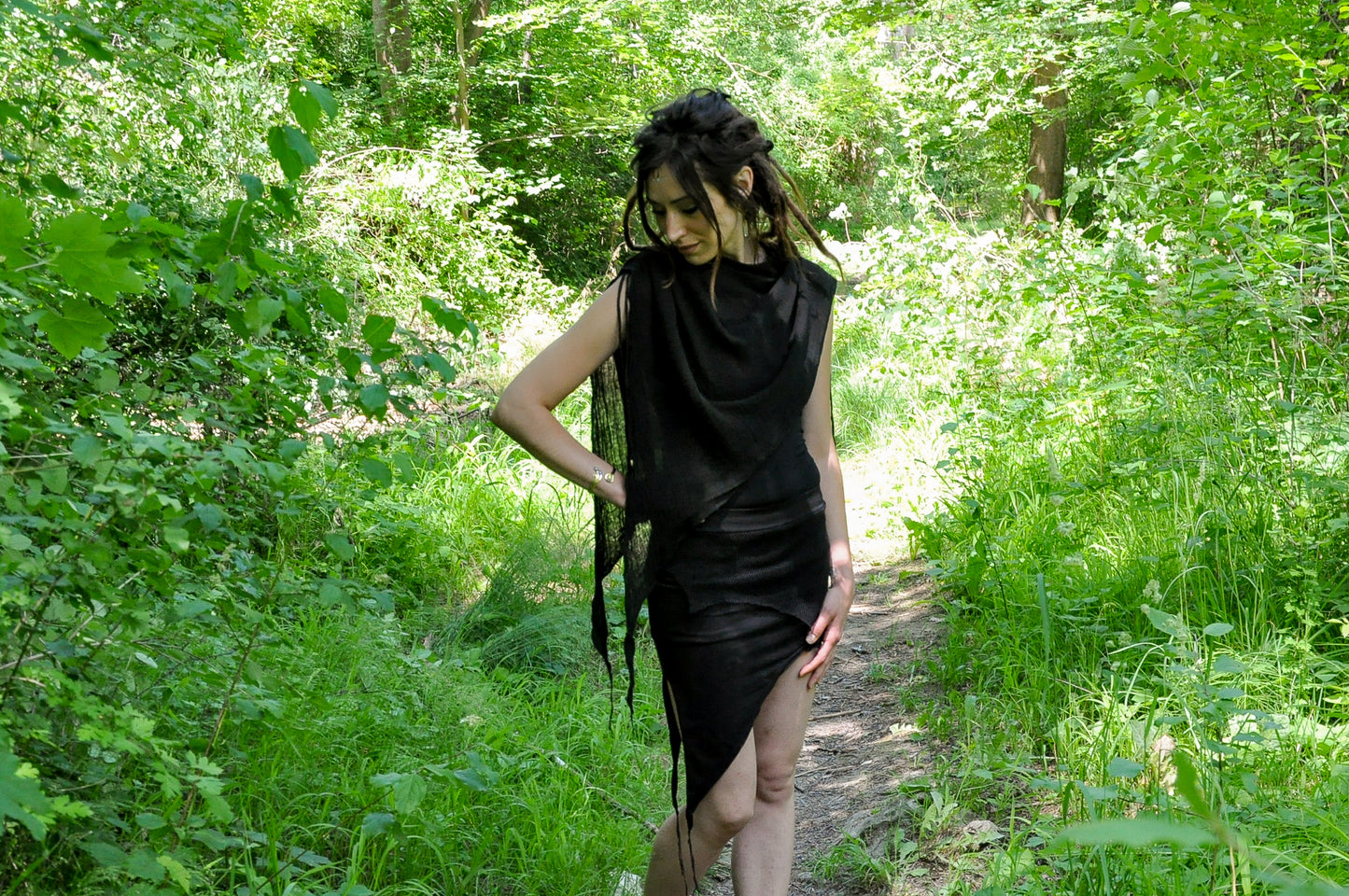 Poncho, Schal, Kapuze - asymmetrisch, mit langem Zipfel vorne und hinten - schwarz