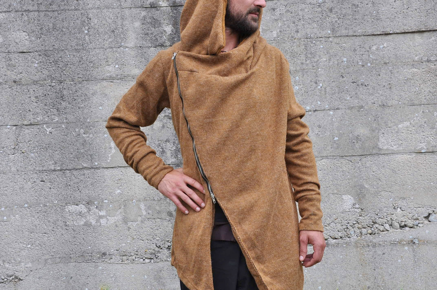 Cardigan - Knitted Coat, with diagonal zipper and hood - camel-beige