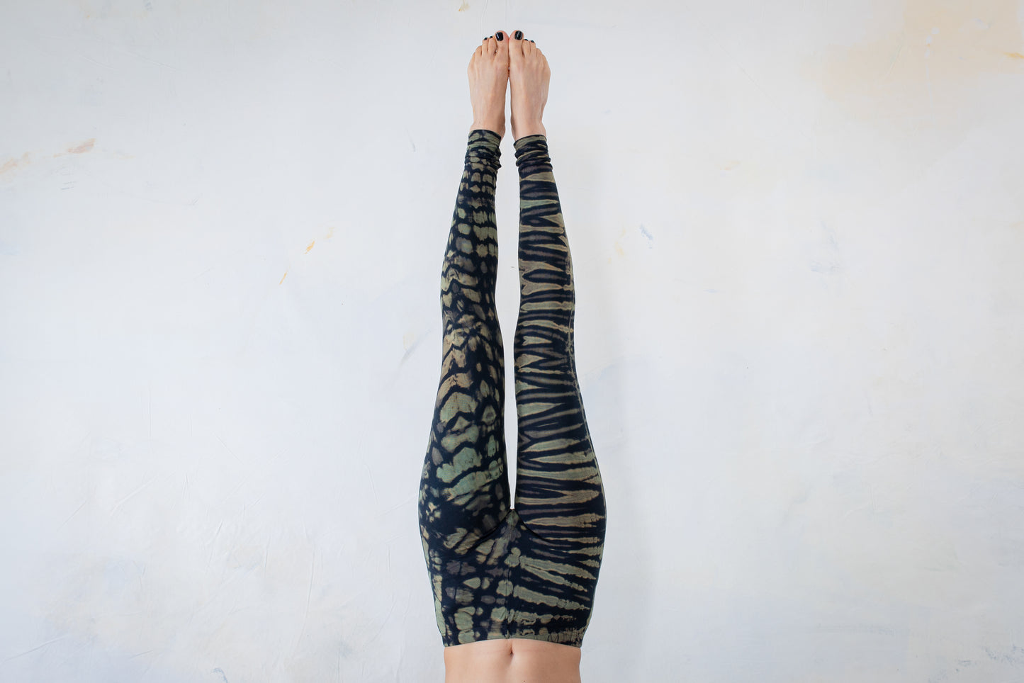 Leggings mit Tiger- und Leopardenoptik - Batik, Tie-Dye - unisex - dunkelblau-türkis