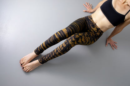 Tiger & Leopard look Leggings - Batik, Tie-Dye - unisex - black-beige-yellow