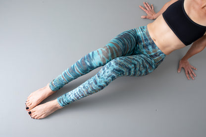 Leggings mit Tiger- und Leopardenoptik - Batik, Tie-Dye - unisex - türkis-braun