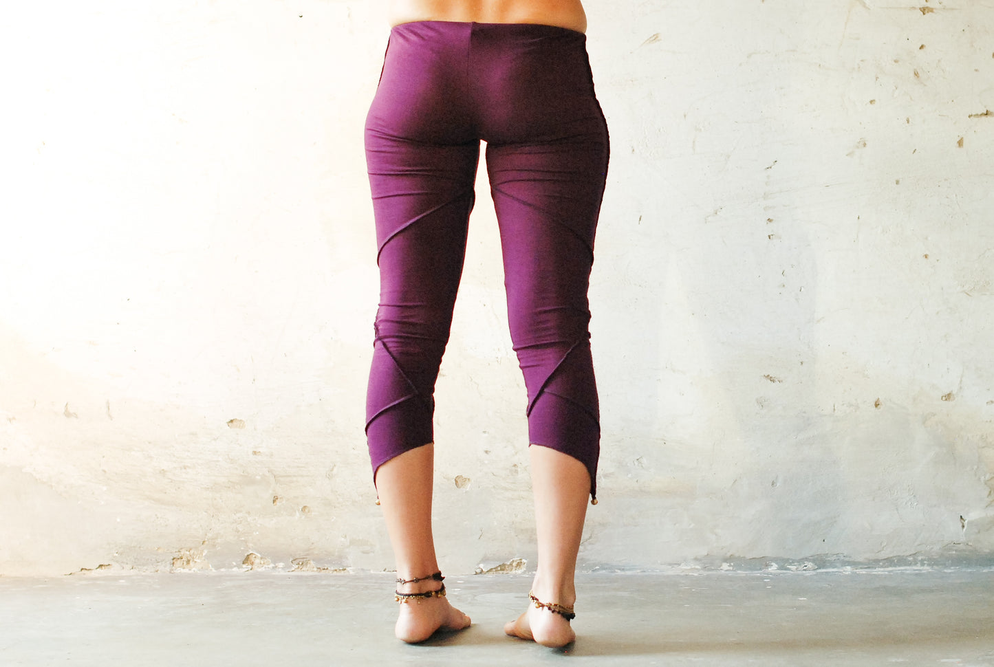 Dreiviertel Leggings mit Glöckchen - aubergine