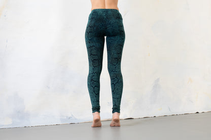 Leggings with abstract snake pattern - screen printing - unisex - blue-green