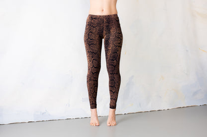 Leggings with abstract snake pattern - screen printing - unisex - rusty brown-orange