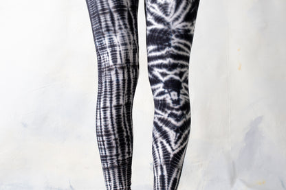 Leggings with an abstract diamond Pattern - Batik, Tie-Dye - unisex- black-gray-white