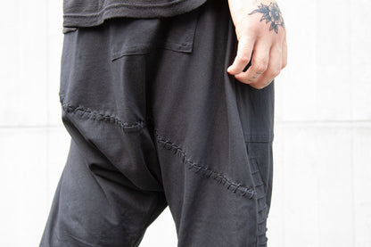 Baggy Pants - Overknee Shorts with Deep Crotch and Seam Structure - black