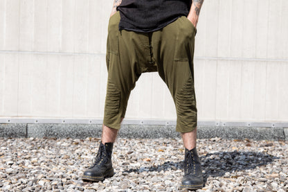 Baggy Pants - Overknee Shorts with Deep Crotch and Seam Structure - olive green