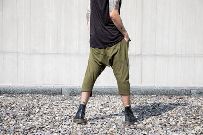 Baggy Pants - Overknee Shorts with Deep Crotch and Seam Structure - olive green