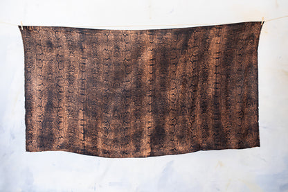 Sarong mit Schlangenmuster - Pareo, Tuch, Schal - Batik, Blockprint - schwarz-apricot