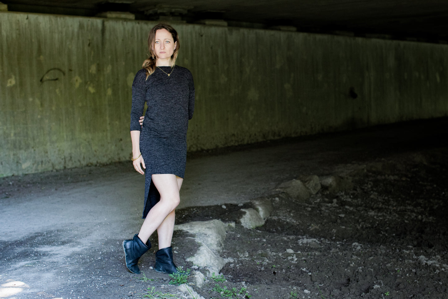 Knitted Dress - Pullover Dress with Three-Quarter Sleeves - dark gray mottled