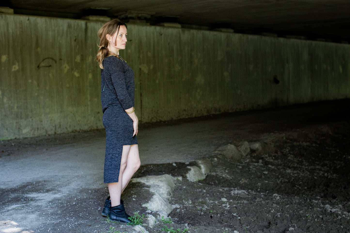 Knitted Dress - Pullover Dress with Three-Quarter Sleeves - dark gray mottled