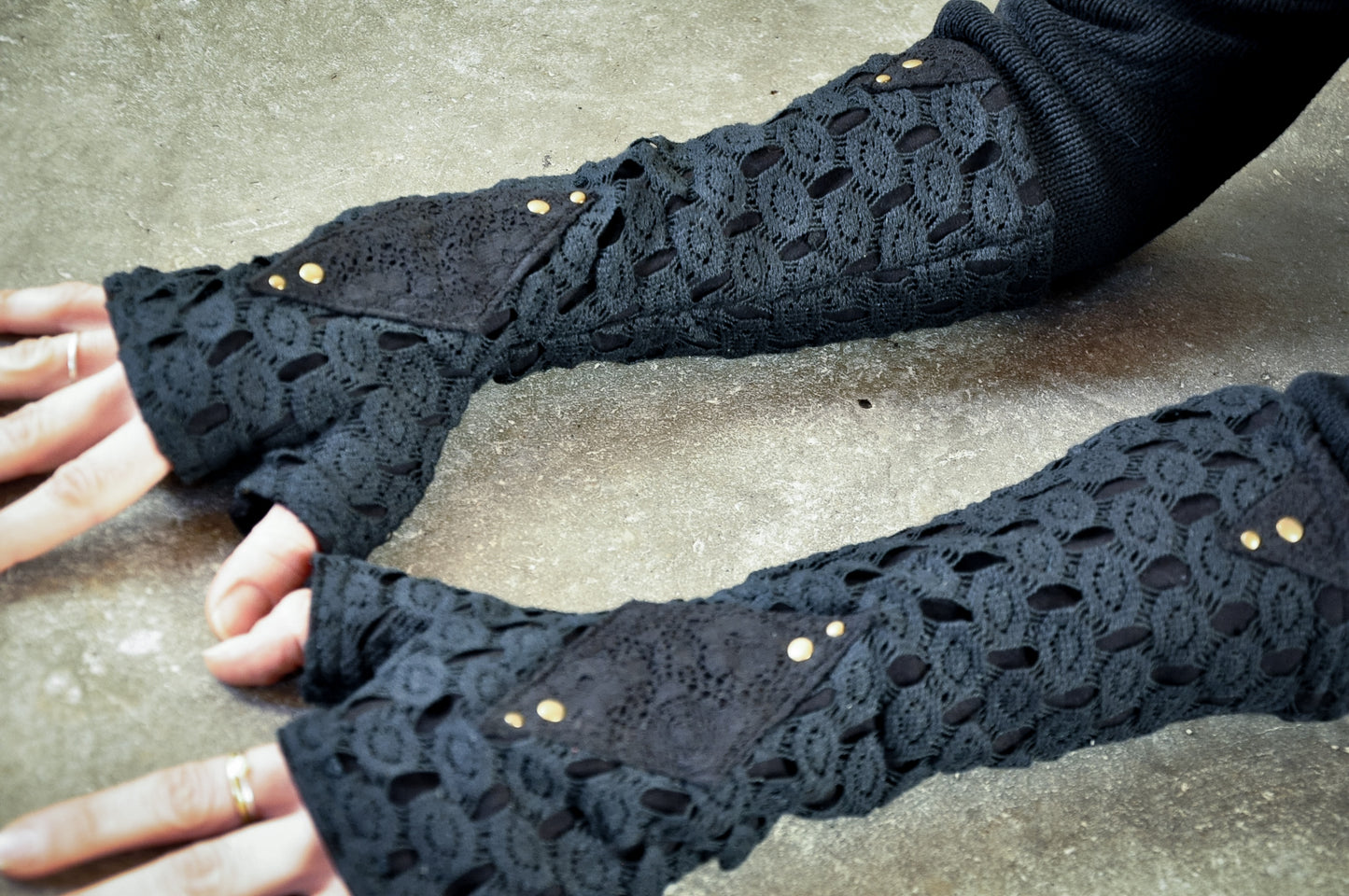 Arm Warmers, Wrist Warmers, Fingerless Gloves with Lace and Rivets - black