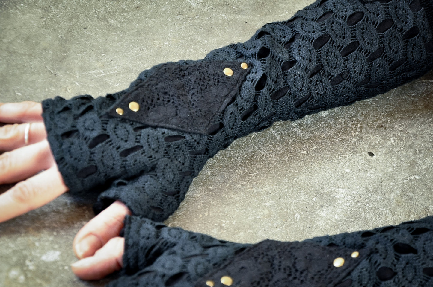 Arm Warmers, Wrist Warmers, Fingerless Gloves with Lace and Rivets - black