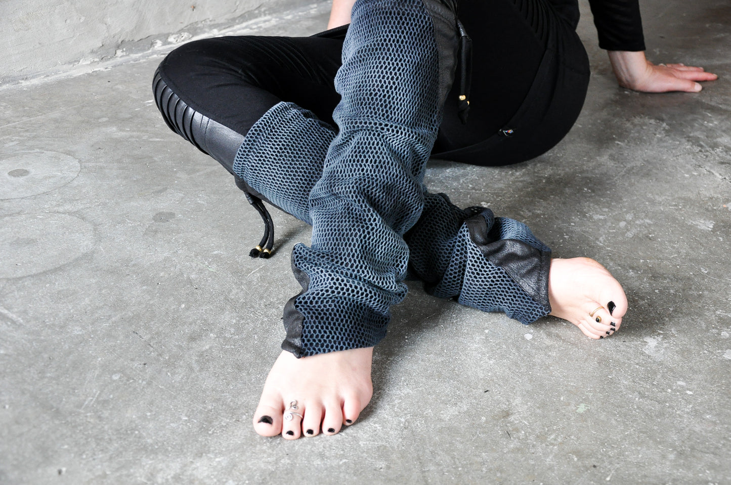 Leg warmers with Net Look,Boot Cuffs - with beads and artificial leather - black-gray