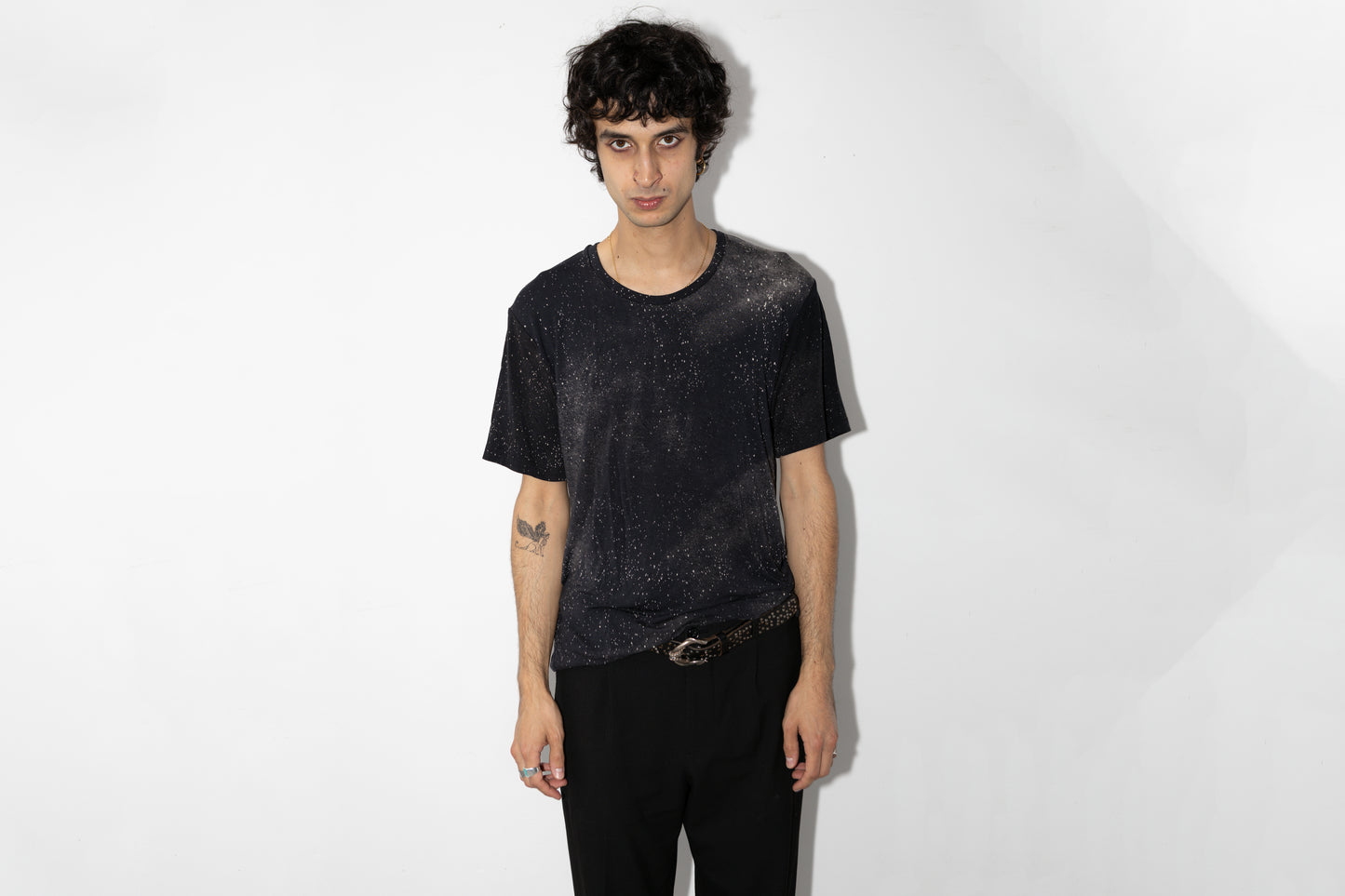 Unisex T-Shirt mit abstraktem Universum Muster