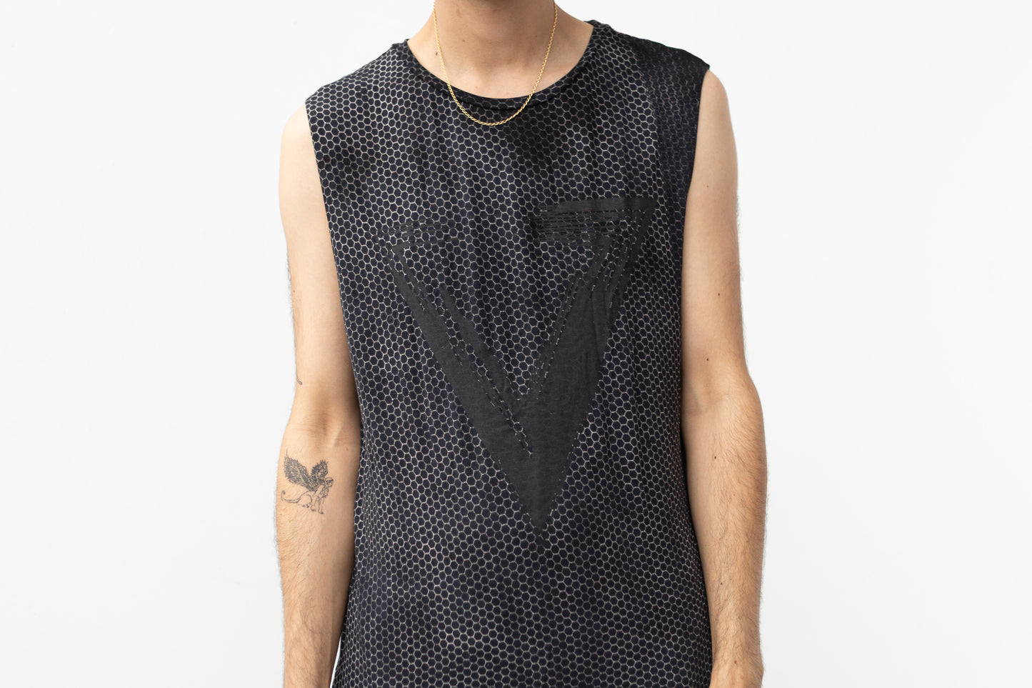 Tank Top with Triangle Print and Hexagon Pattern - black-beige-gray