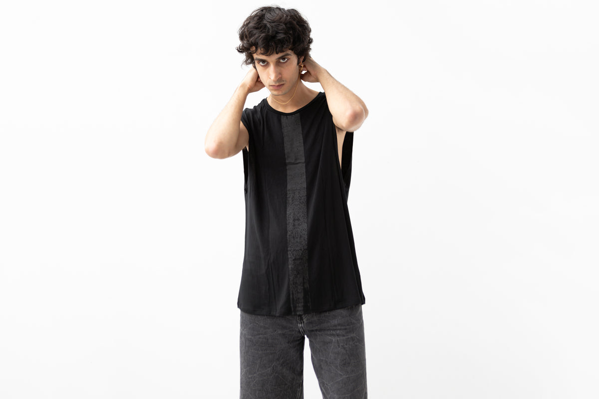 Tanktop mit schwarzem Siebdruck-Streifen - schwarz