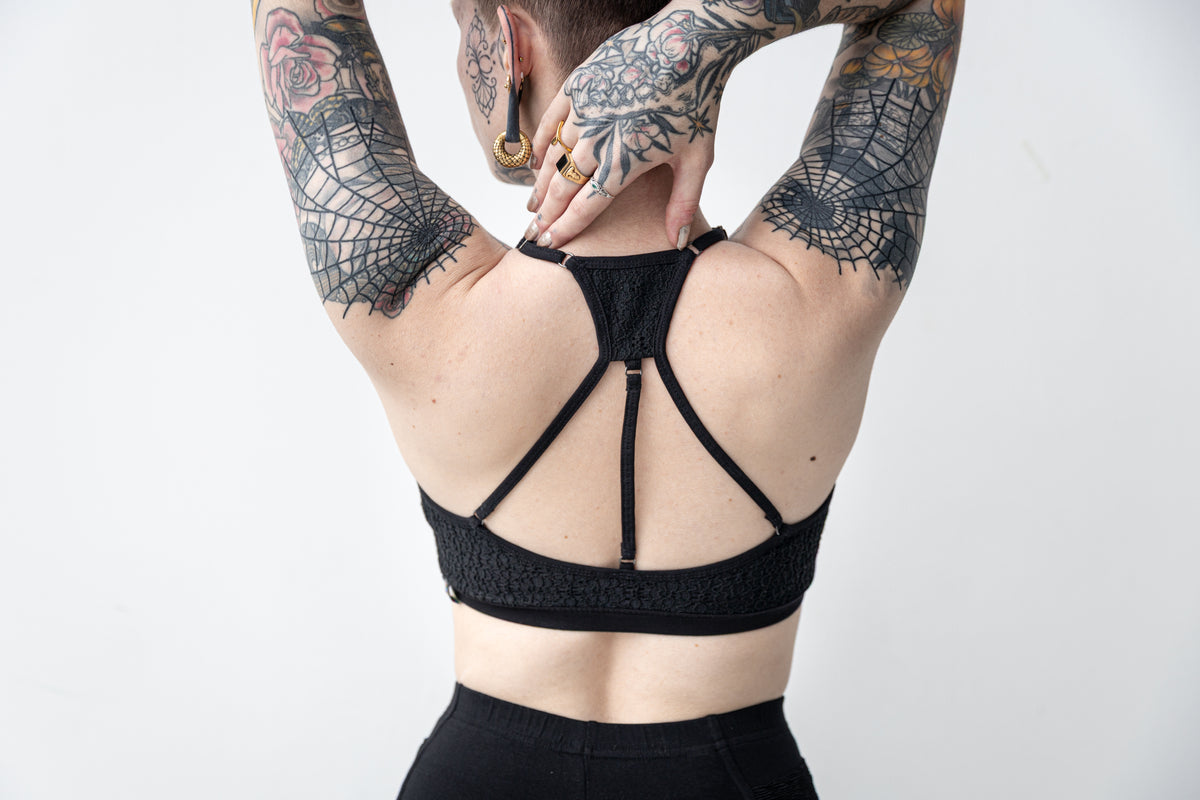 Lace Bralette in Schwarz, Ansicht von hinten.