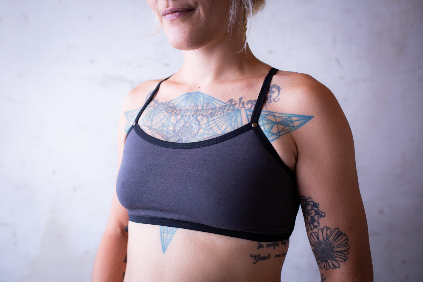 Black String Bra - mit Nieten - Bra Top, Bralette, Bustier, Sport BH, Yoga Top - grau