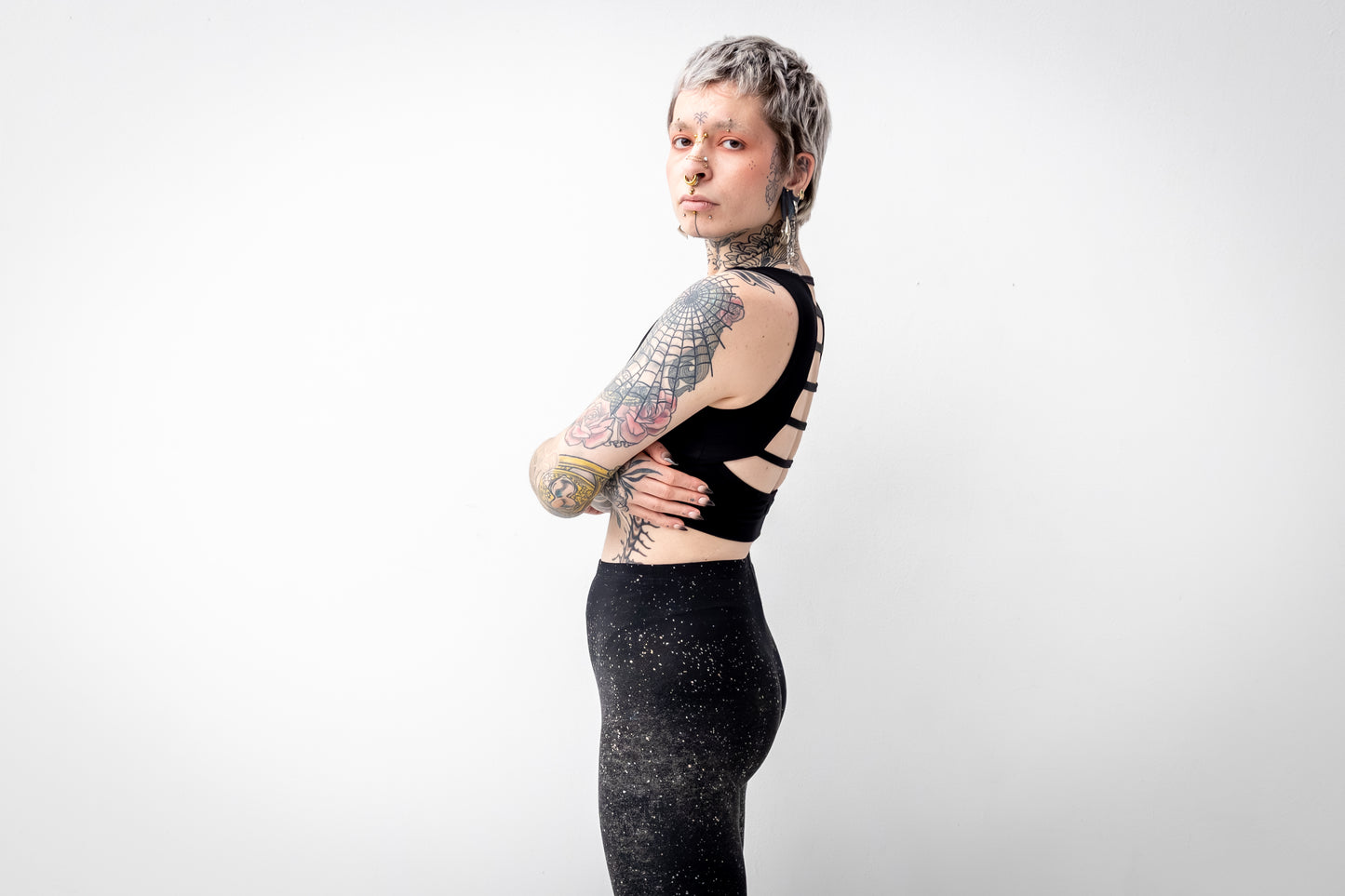 Elastisches Bralette schwarz rückenfrei.