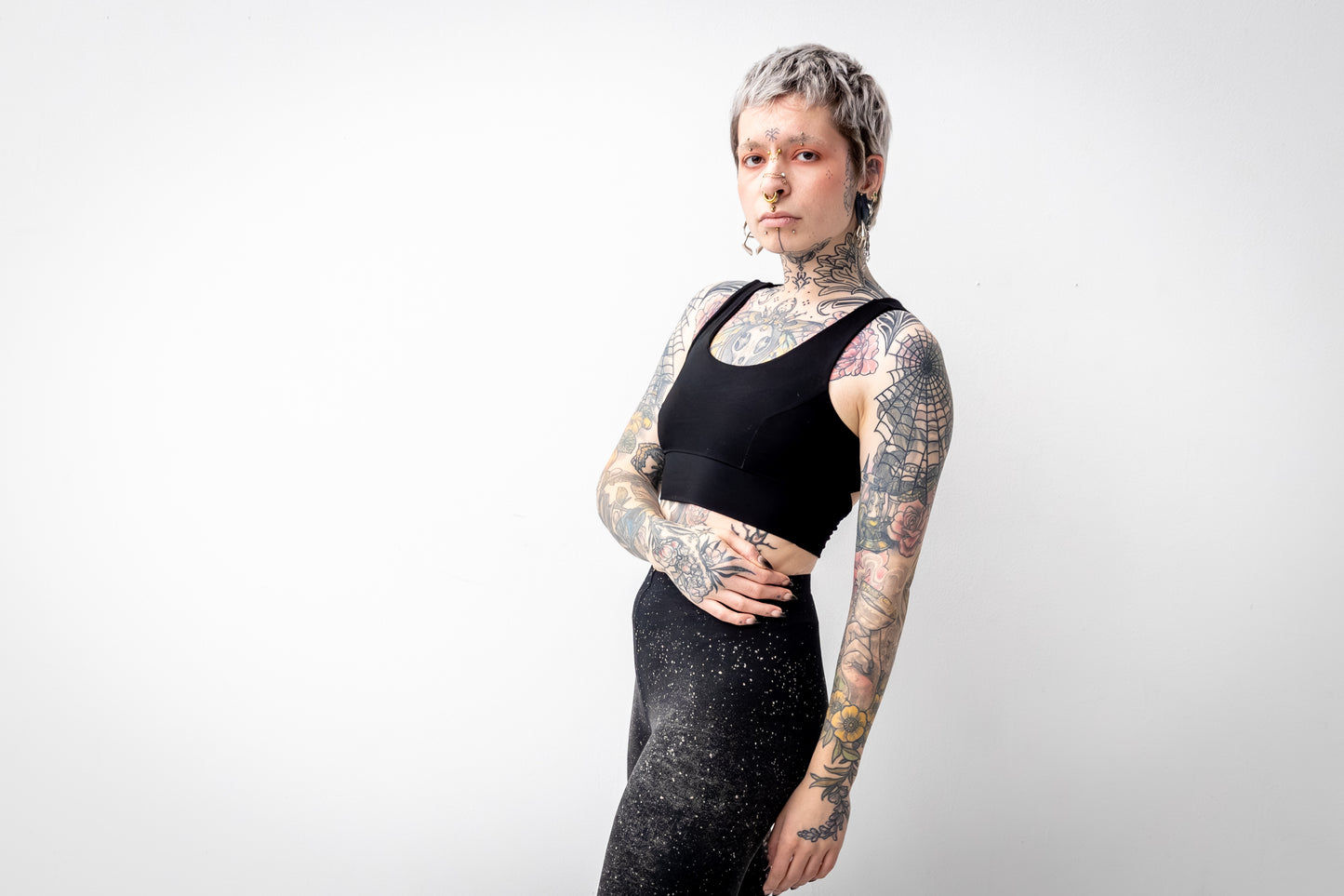 Schwarzes Bra Top aus doppellagigem Stoff, bequem und weich.