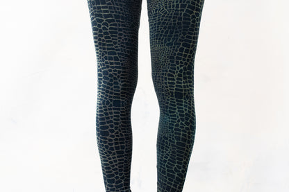 Leggings with an abstract Alligator Pattern - unisex - blue-green