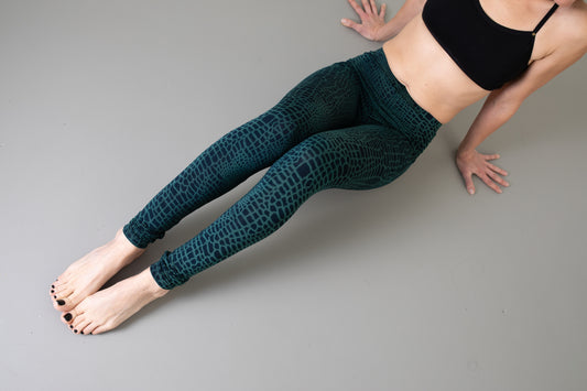 Leggings mit abstraktem Alligator-Muster - unisex - blau-grün