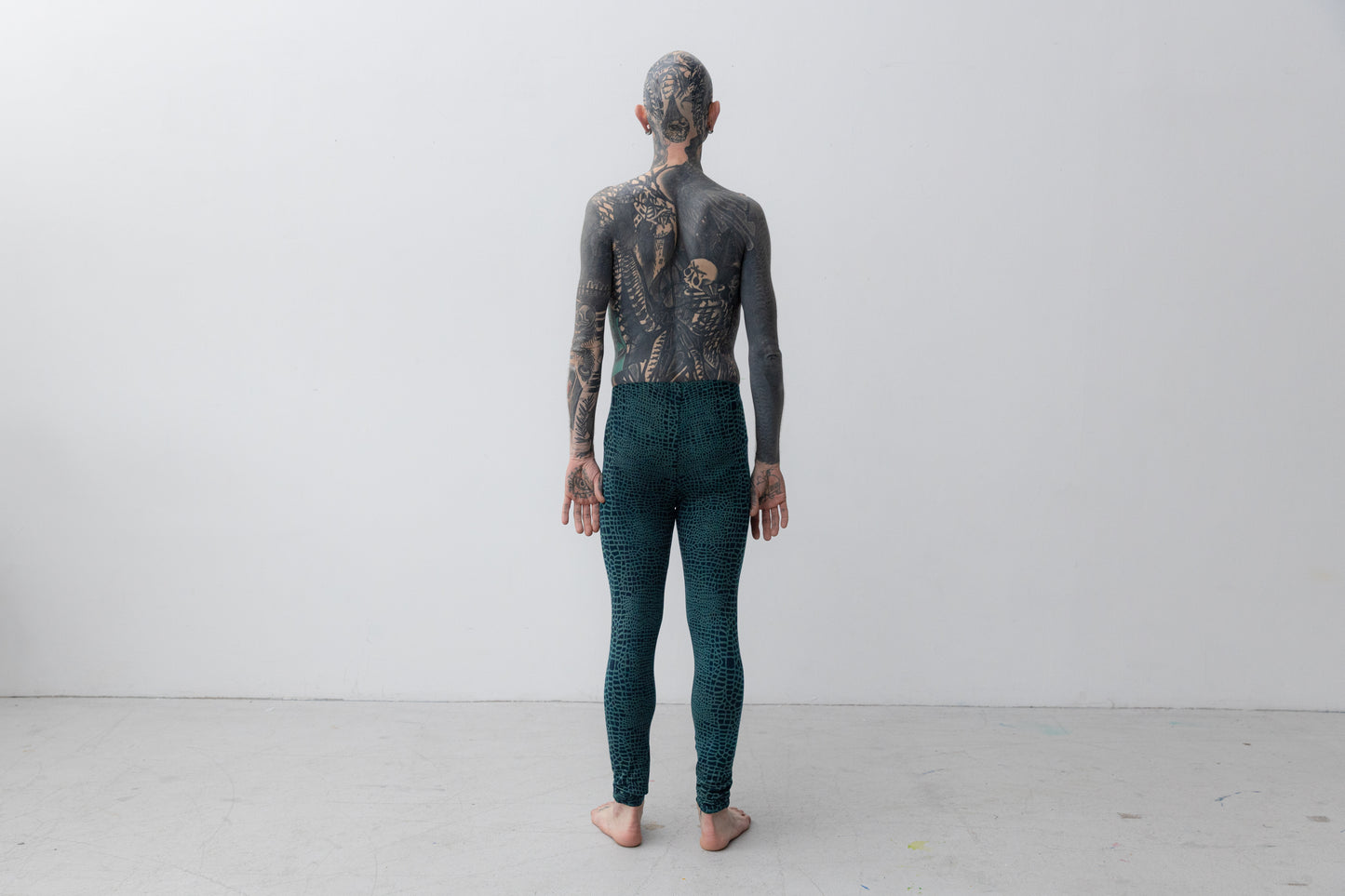 Leggings with an abstract Alligator Pattern - unisex - blue-green