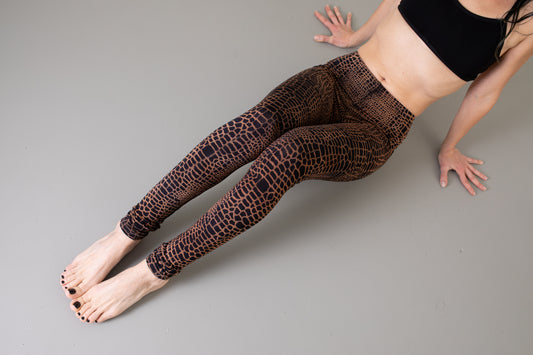 Leggings mit abstraktem Alligator-Muster - unisex - rostbraun-apricot