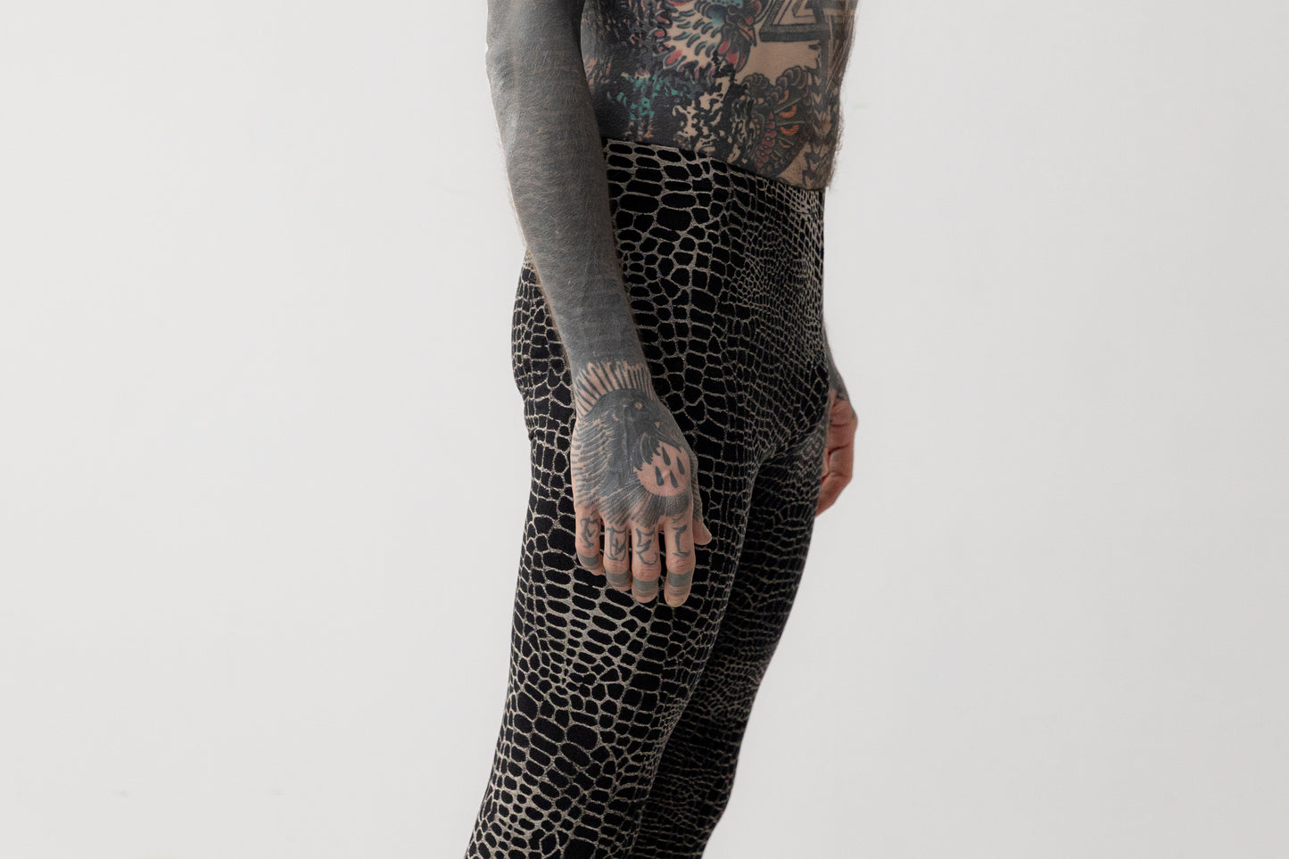 Leggings mit abstraktem Alligator-Muster - unisex - schwarz-grau-beige