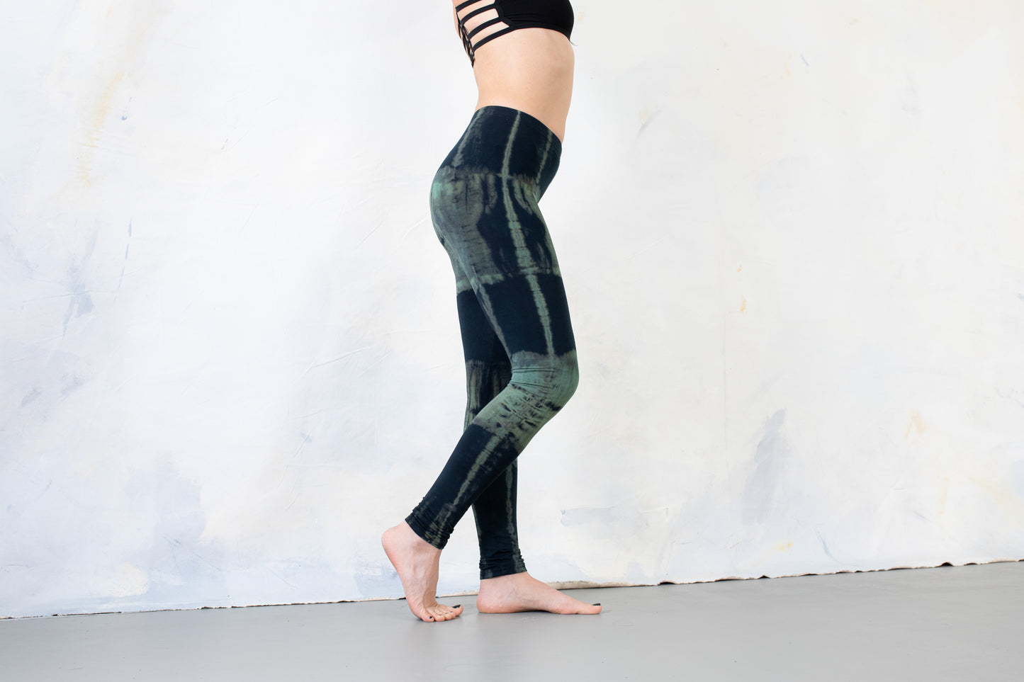 Leggings mit abstraktem Batikmuster - Garage, Grunge - Batik, Tie-Dye - unisex - blauschwarz-türkis