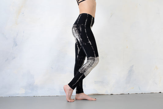 Leggings with abstract batik pattern - Garage, Grunge - Batik, Tie-Dye - unisex - black-gray-beige