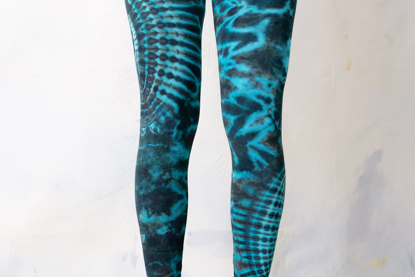 Leggings with an abstract floral Pattern - Batik, Tie-Dye - unisex - blue-turquoise