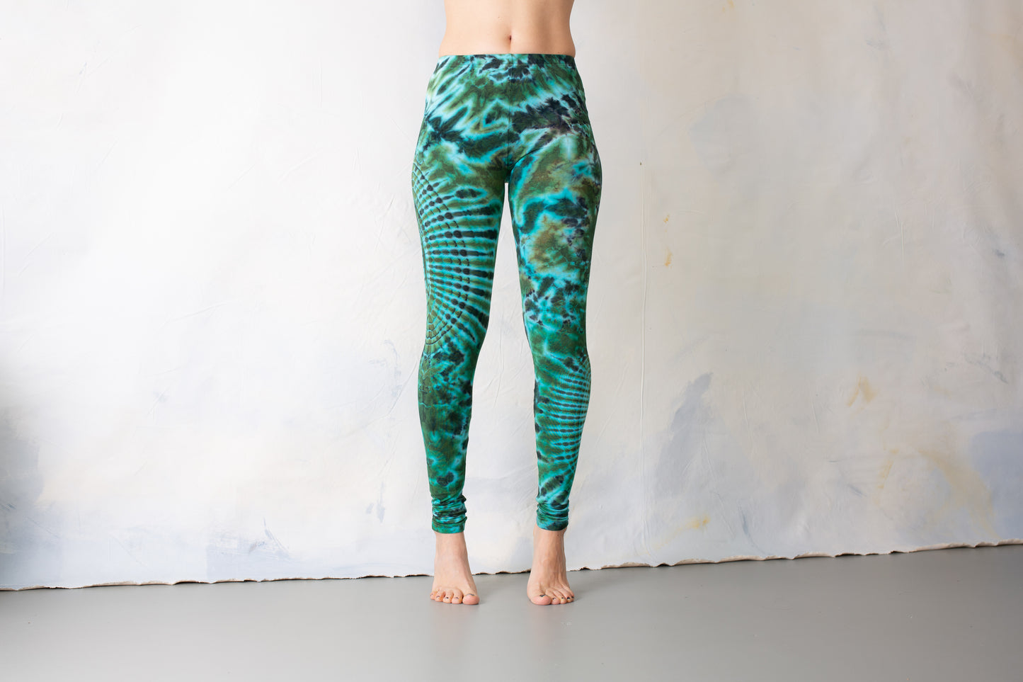 Leggings with an abstract floral Pattern - Batik, Tie-Dye - unisex - green-olive green