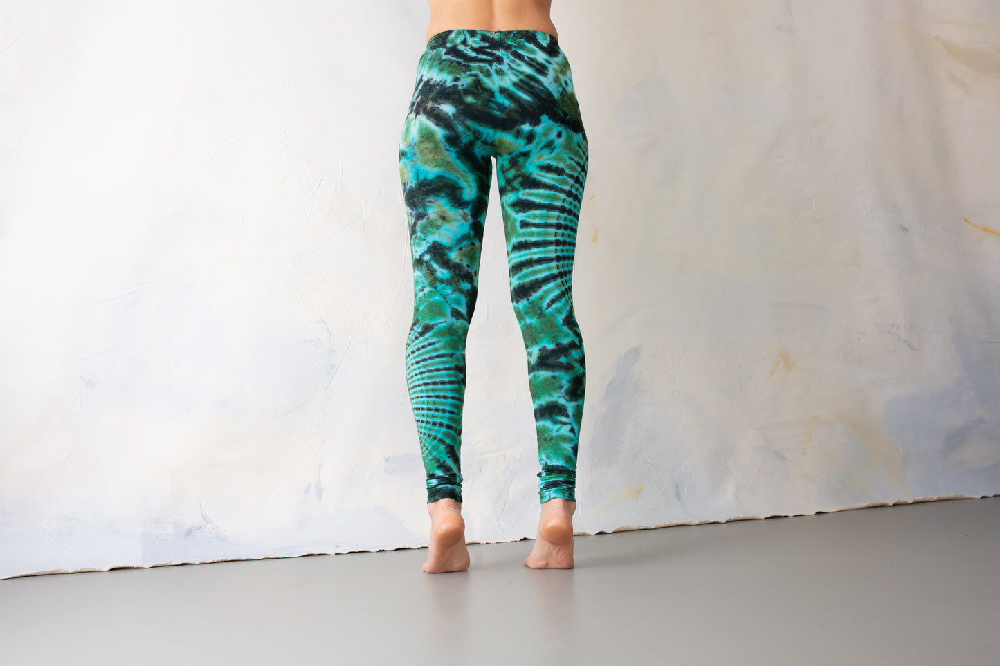 Leggings with an abstract floral Pattern - Batik, Tie-Dye - unisex - green-olive green