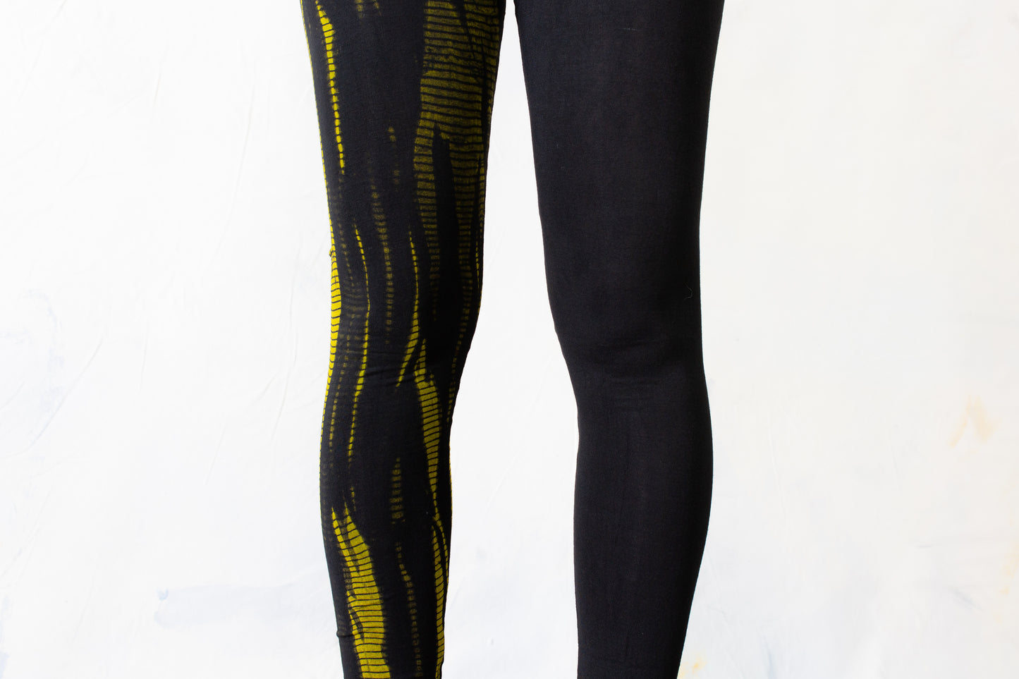 Leggings with Reptile Pattern - Batik, Tie-Dye - unisex - black-green-yellow