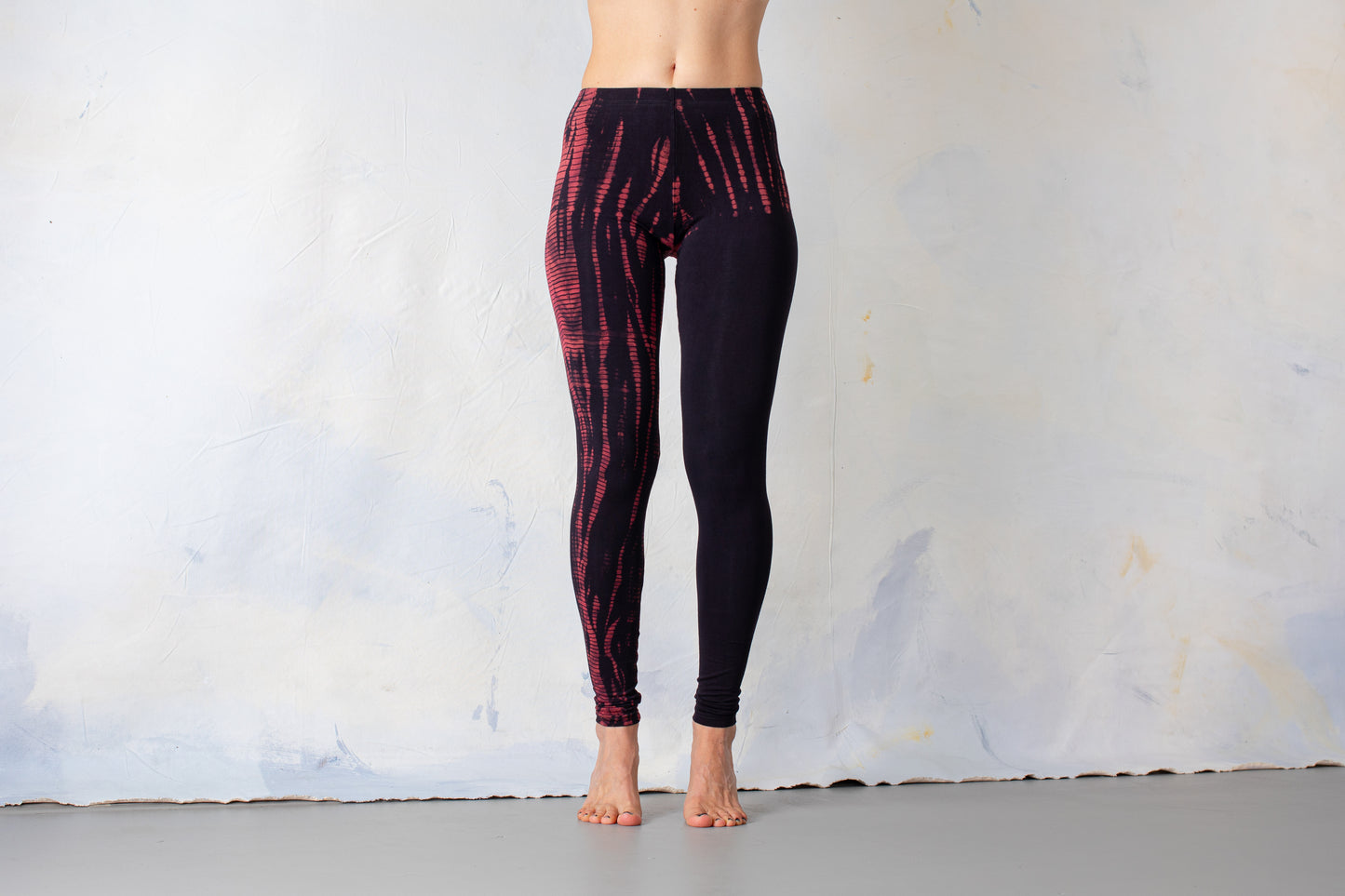 Leggings with Reptile Pattern - Batik, Tie-Dye - unisex - black-red-purple