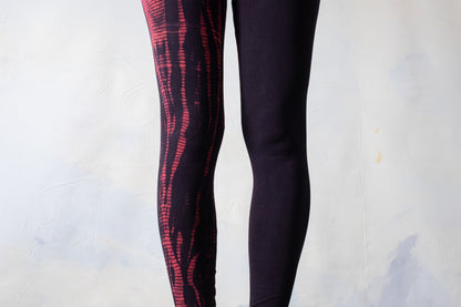 Leggings mit Reptilienmuster - Batik, Tie-Dye - unisex - schwarz-rot-violett