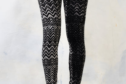 Leggings with an abstract Wave pattern - Underwater Look - black-gray-beige