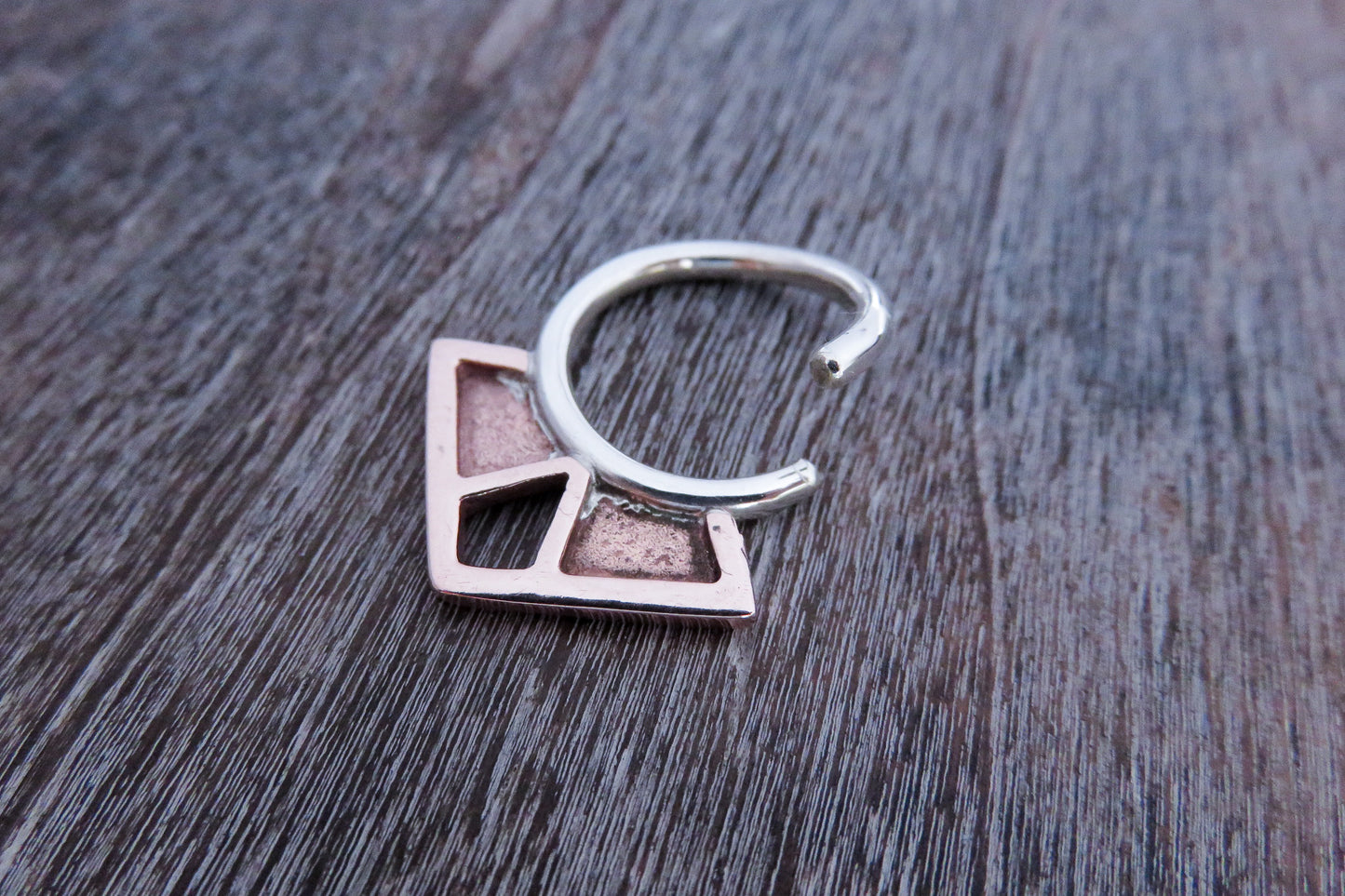 Piercing - Earring with Geometric Design - Copper and Silver