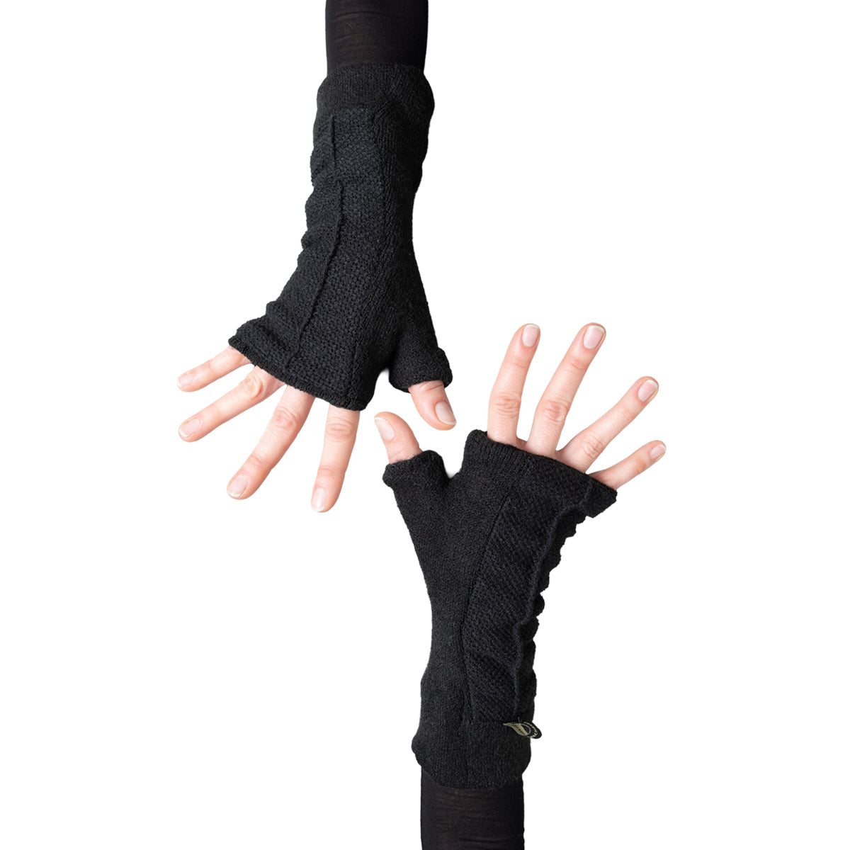 Kuschelige schwarze Armstulpen mit dekorativer Nahtstruktur, weicher Stoff, wärmend und komfortabel, Alternative Mode