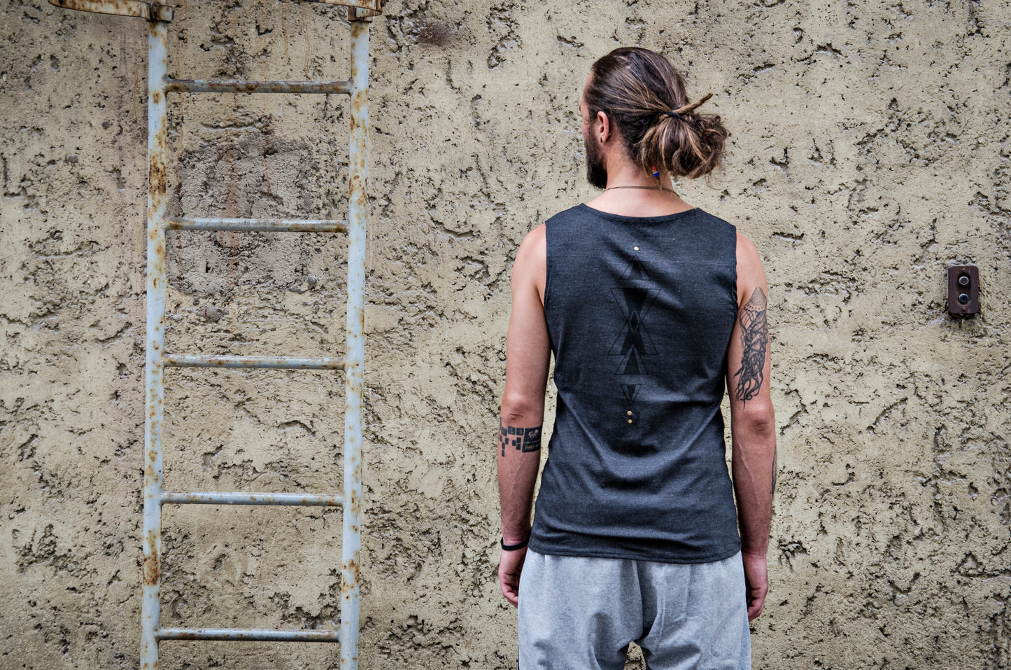 Tank top  - Seeveless Shirt - handprinted, with Rivets - gray