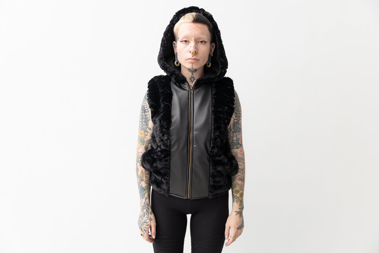 Artificial Fur Vest & Leggings Set – Dark Fashion Look