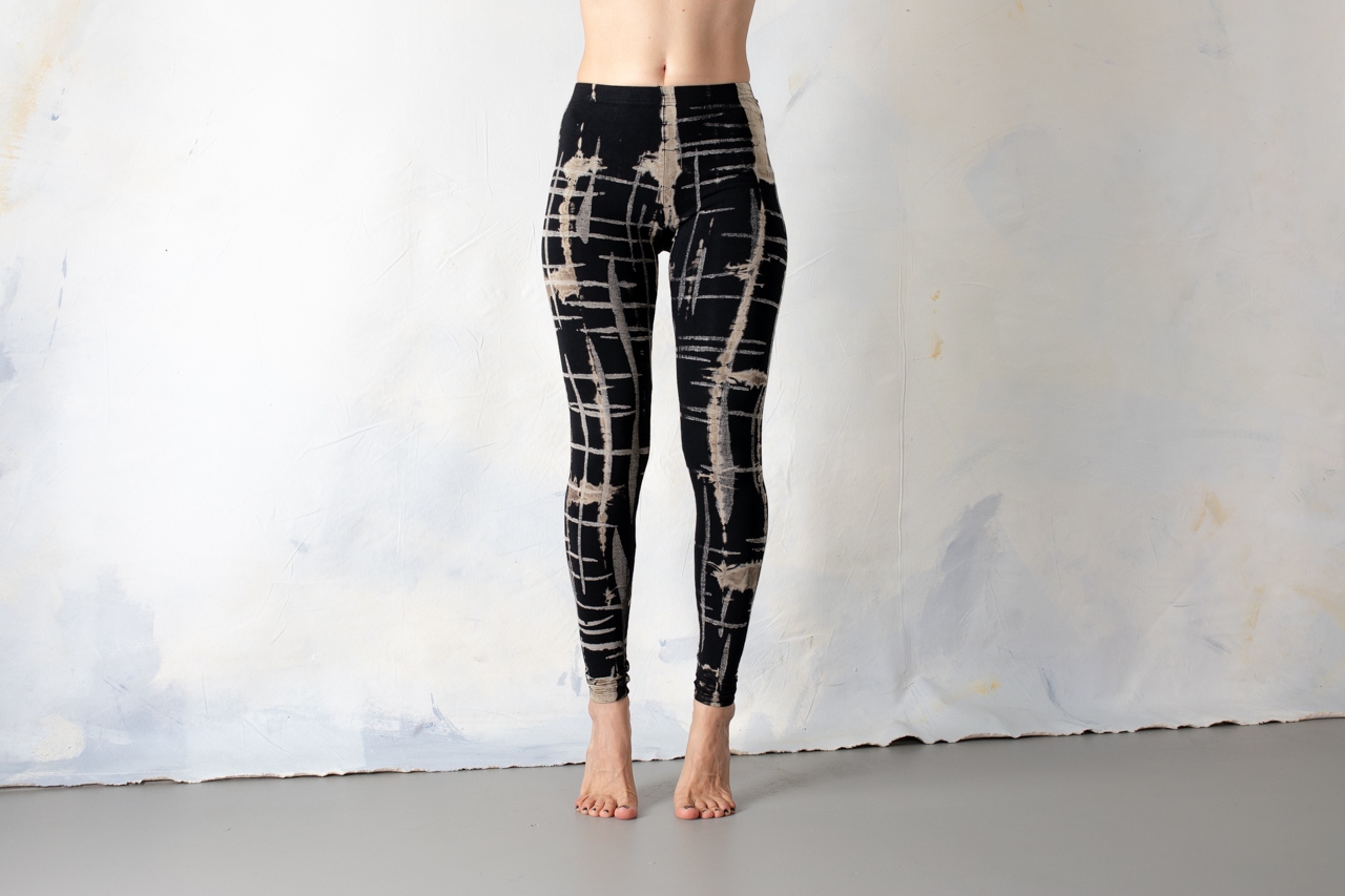 Leggings mit punky Kritzi-Kratzi Muster - Siebdruck, Batik, Tie-Dye - unisex - schwarz-grau-beige