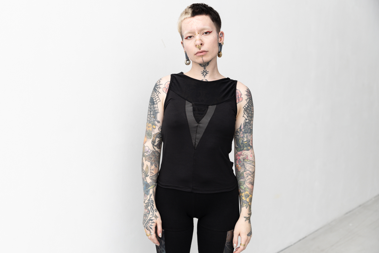 MESH TOP - slightly see-through, with Shiny Detail - black 