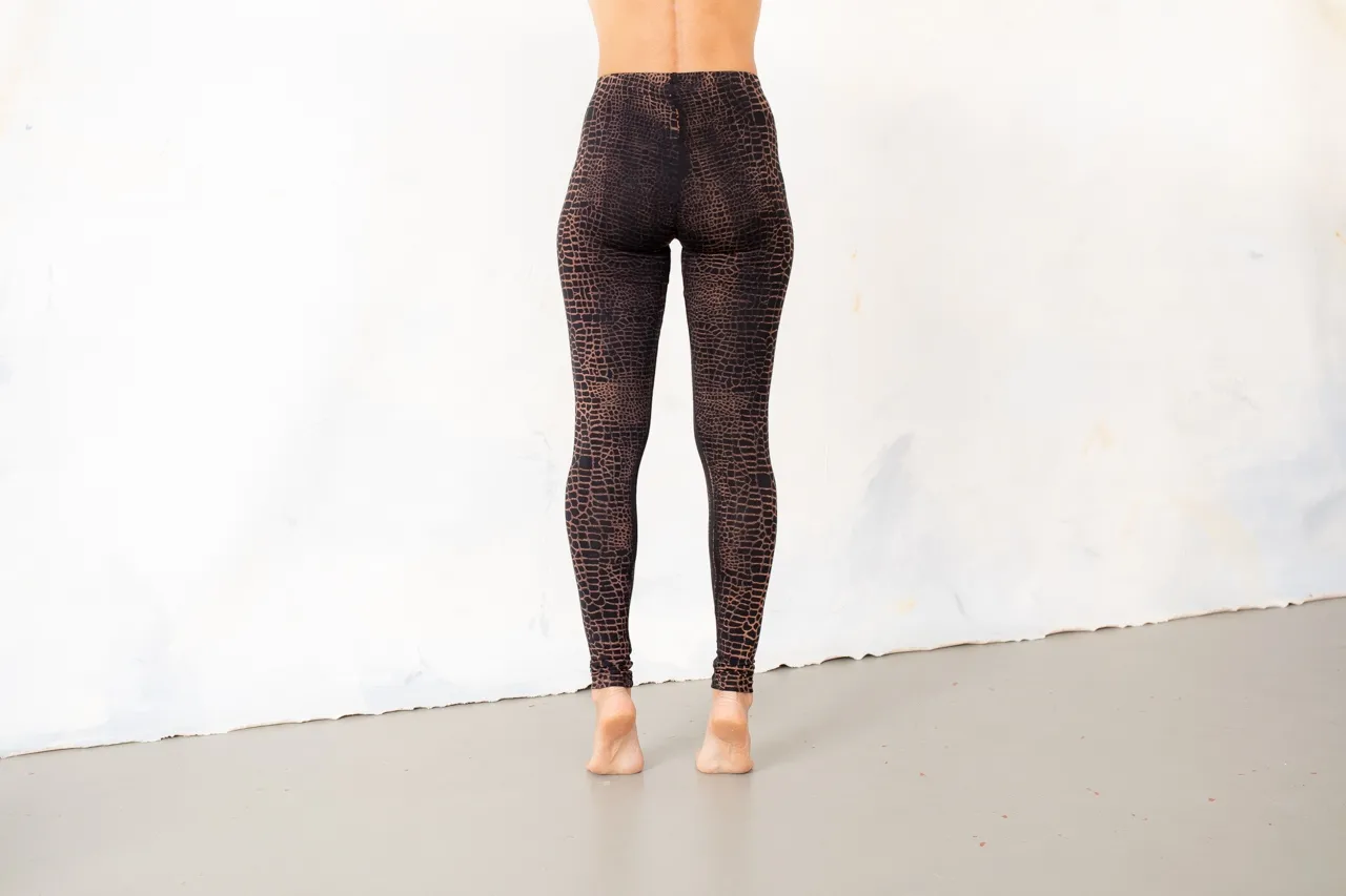 LEGGINGS with an abstract Alligator Pattern - unisex - rusty brown-apricot