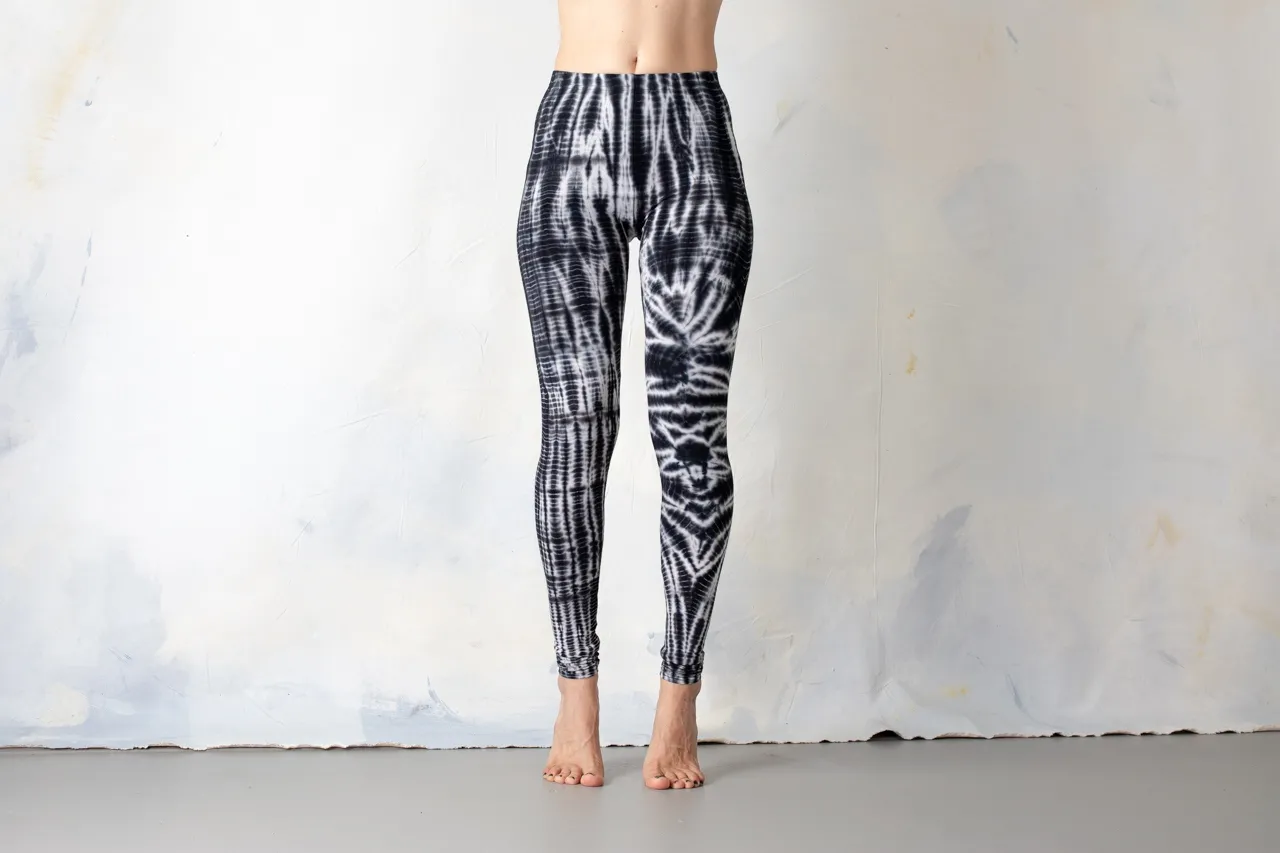 Leggings with diamond pattern